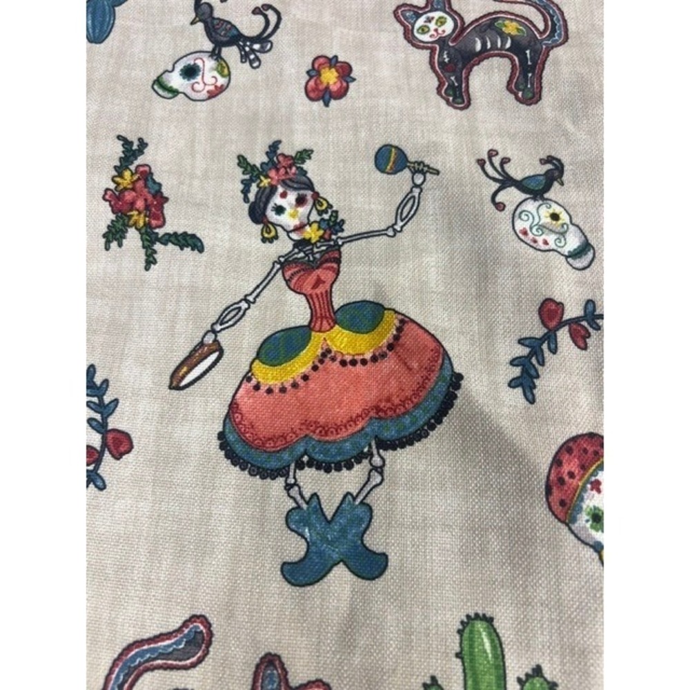 Cynthia Rowley Day of the Dead Sugar Skull Tablecloth 84 x 60 Sugar Skull Cacti